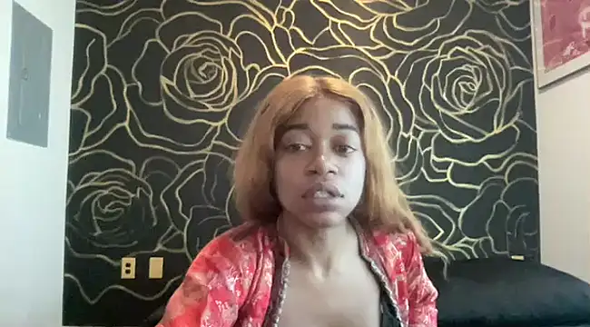 MommyConfident online show from December 12, 2024, 9:04 pm