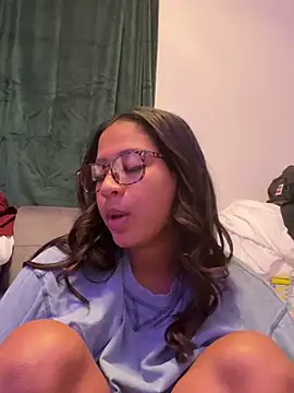 VanessaBling online show from February 15, 2025, 4:01 pm