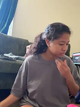 VanessaBling online show from October 29, 2025, 1:46 pm