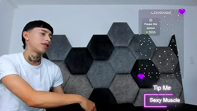 AmberAdams  online show from March 7, 2025, 4:22 pm