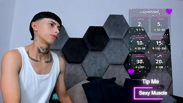 AmberAdams  online show from March 8, 2025, 2:08 pm