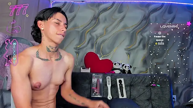 AmberAdams  online show from April 20, 2026, 9:38 pm