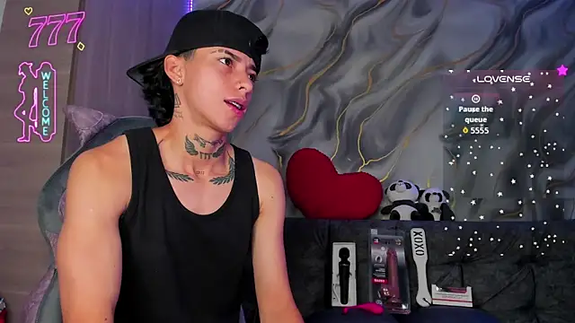 AmberAdams  online show from April 22, 2026, 1:56 pm