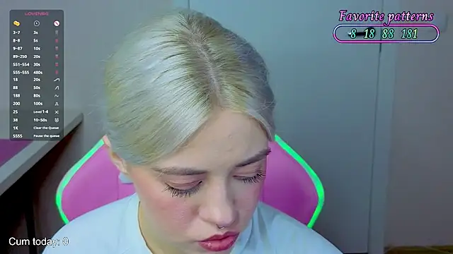 Snapshot of mybunnywendy chatting on June 14, 2026, 6:54 pm mybunnywendy online show from June 14, 2026, 6:54 pm