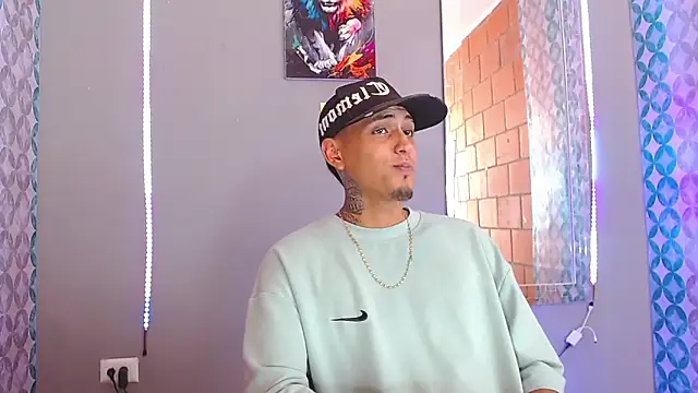 Liam lee online show from April 23, 2026, 7:38 pm