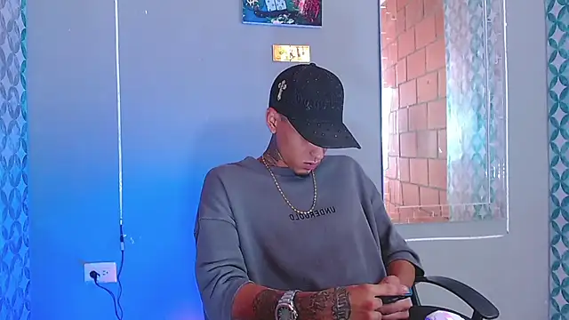 Snapshot of Liam_lee chatting on July 28, 2026, 8:45 pm Liam lee online show from July 28, 2026, 8:45 pm
