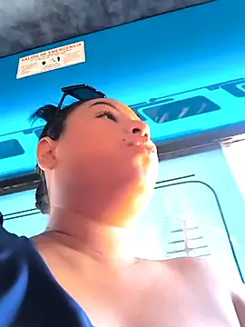 Francesca ferrari online show from December 13, 2024, 6:16 pm