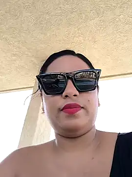 Francesca ferrari online show from February 3, 2025, 7:42 pm