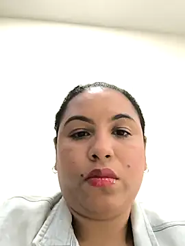 Francesca ferrari online show from March 14, 2025, 2:31 am