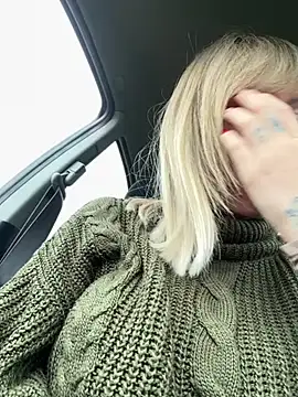 haileyhope  online show from December 30, 2024, 11:04 am