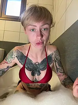 haileyhope  online show from January 4, 2025, 2:25 pm