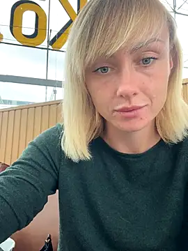 haileyhope  online show from September 13, 2025, 4:07 pm