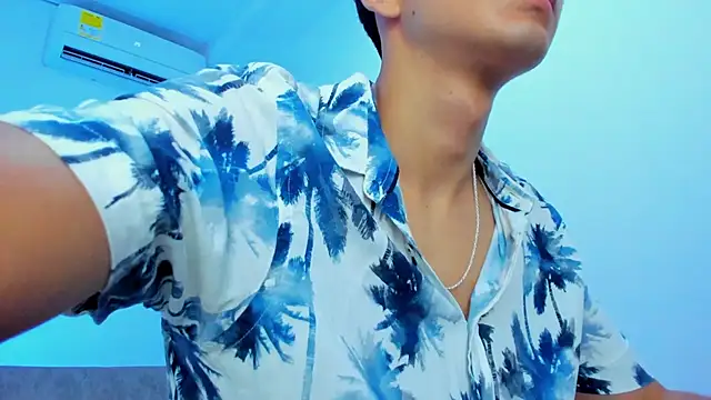 TylerWhite  online show from February 22, 2025, 2:39 am