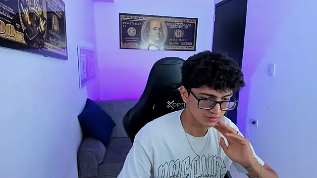 TylerWhite  online show from March 15, 2025, 5:52 am