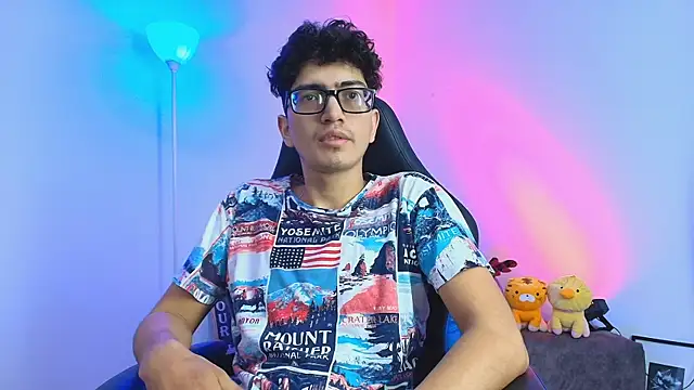 Snapshot of TylerWhite_ chatting on December 18, 2025, 6:41 am TylerWhite online show from December 18, 2025, 6:41 am