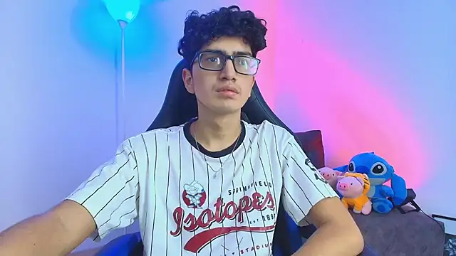 Snapshot of TylerWhite_ chatting on January 17, 2026, 8:45 pm TylerWhite online show from January 17, 2026, 8:45 pm