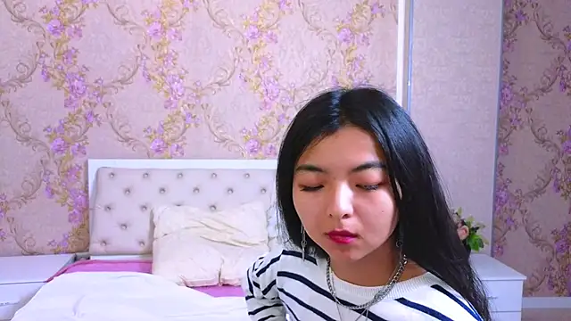 Shy Kira online show from January 24, 2025, 3:34 pm