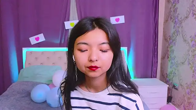 Shy Kira online show from February 11, 2025, 12:37 pm