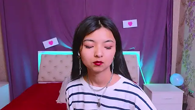 Shy Kira online show from February 12, 2025, 12:33 pm