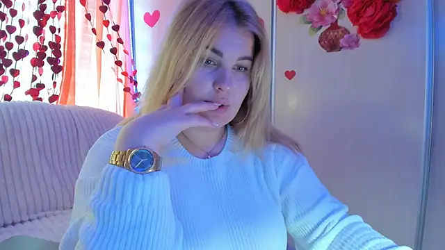 CoraSwon online show from February 26, 2025, 10:47 am