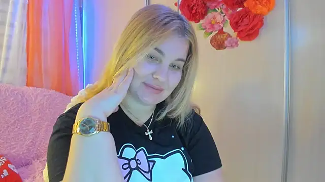 CoraSwon online show from March 6, 2025, 7:32 pm