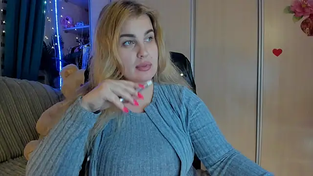 CoraSwon online show from March 3, 2026, 5:52 pm