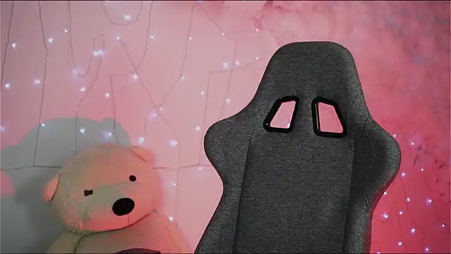 LanaBaker online show from December 27, 2024, 6:24 am