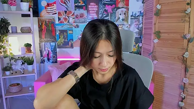 LanaBaker online show from December 30, 2024, 6:09 am