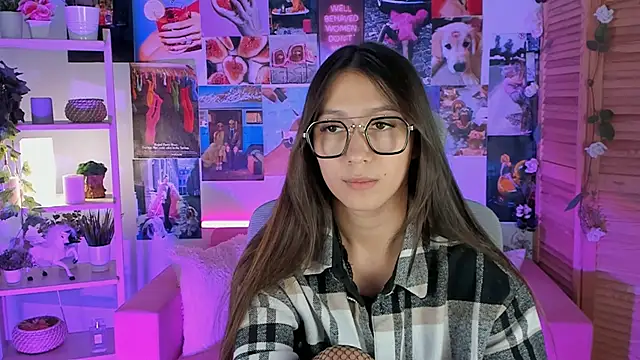 LanaBaker online show from December 31, 2024, 5:55 am