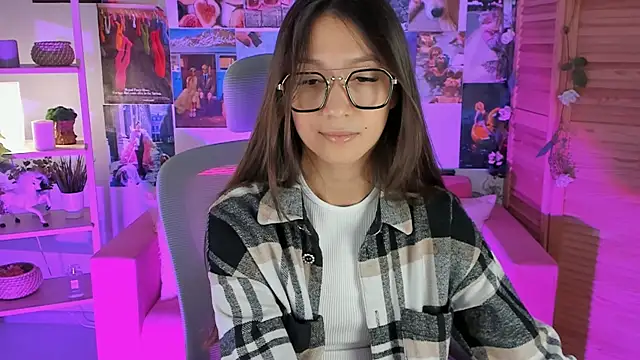 LanaBaker online show from January 3, 2025, 6:01 am