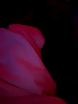 KLoveeee online show from December 4, 2025, 2:15 pm