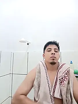 Snapshot of Fiel77 chatting on December 16, 2025, 6:35 pm Fiel77 online show from December 16, 2025, 6:35 pm