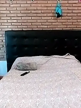 littlebrunett online show from September 30, 2025, 11:15 am