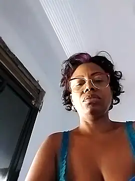 littlebrunett online show from March 8, 2026, 1:48 pm