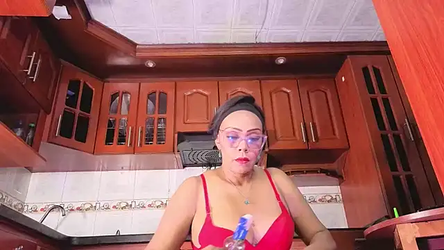 AmberNix online show from April 21, 2026, 1:39 pm