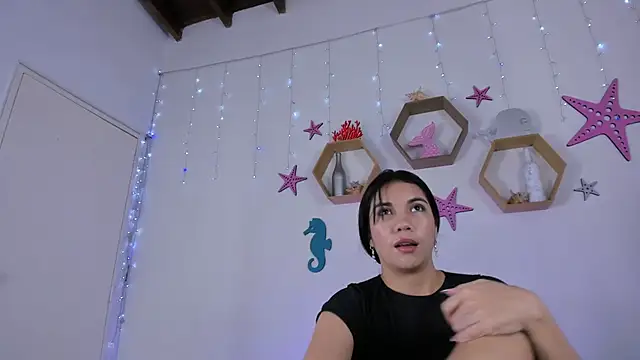 Emiily Parkerr online show from January 10, 2025, 3:07 am