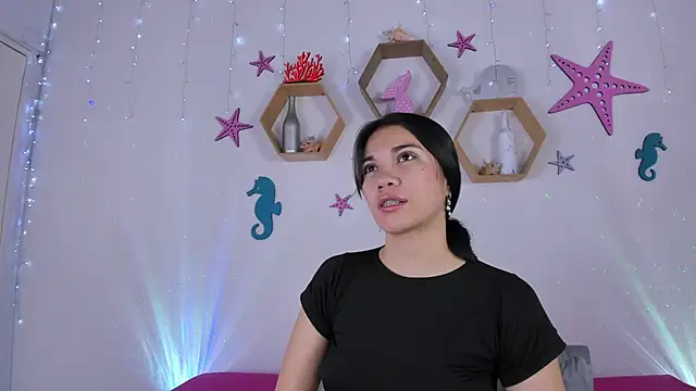 Emiily Parkerr online show from March 14, 2025, 3:15 am