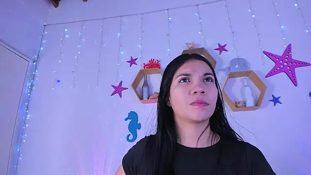 Emiily Parkerr online show from October 8, 2025, 3:04 am