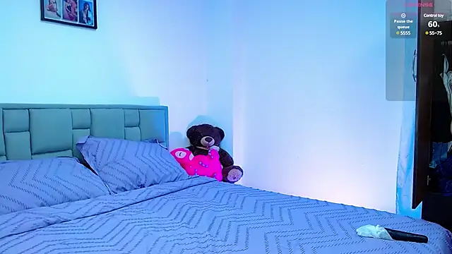 astrid-omega online show from February 12, 2025, 9:22 pm