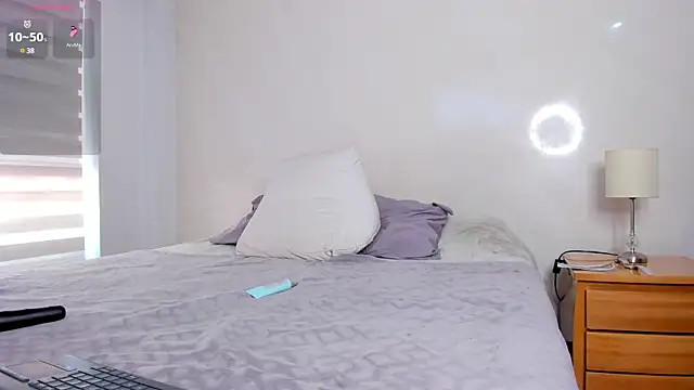 Snapshot of melisa_ferretti chatting on March 18, 2025, 1:09 pm melisa ferretti online show from March 18, 2025, 1:09 pm