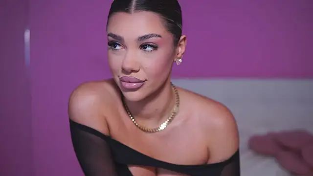 NatyDesiree online show from March 7, 2025, 5:08 am