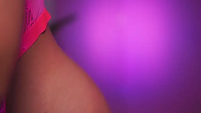 NatyDesiree online show from March 12, 2025, 8:08 am