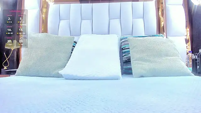 RileySweett online show from December 17, 2025, 11:38 am