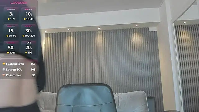 paulina sweett  online show from January 29, 2025, 5:56 pm