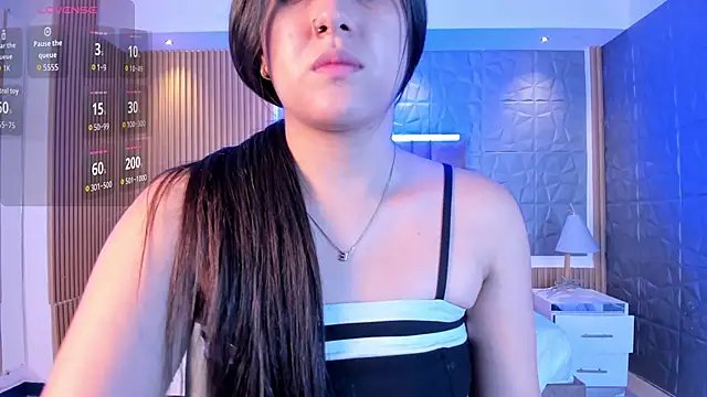 paulina sweett  online show from November 10, 2025, 12:26 pm