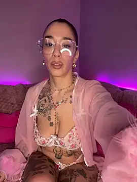 Chachou000 online show from February 10, 2025, 9:25 am