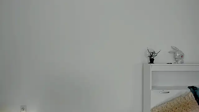 crystalnut online show from November 16, 2025, 3:12 am