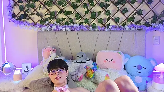 Baby Xian online show from December 14, 2024, 7:29 am