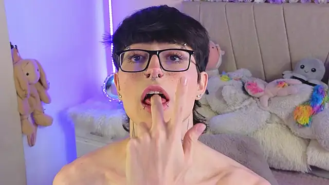 Baby Xian online show from December 28, 2024, 2:22 am