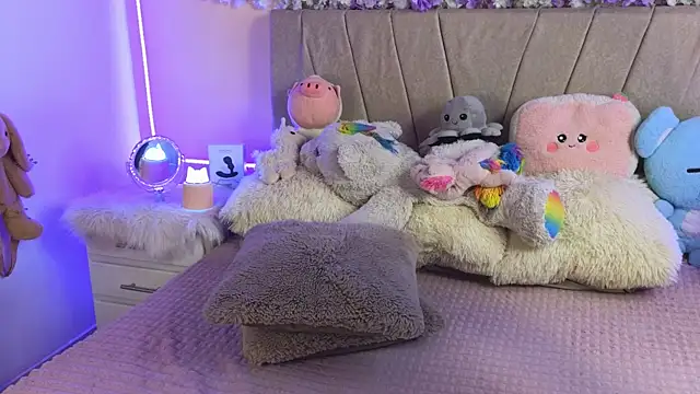 Baby Xian online show from December 31, 2024, 4:16 am